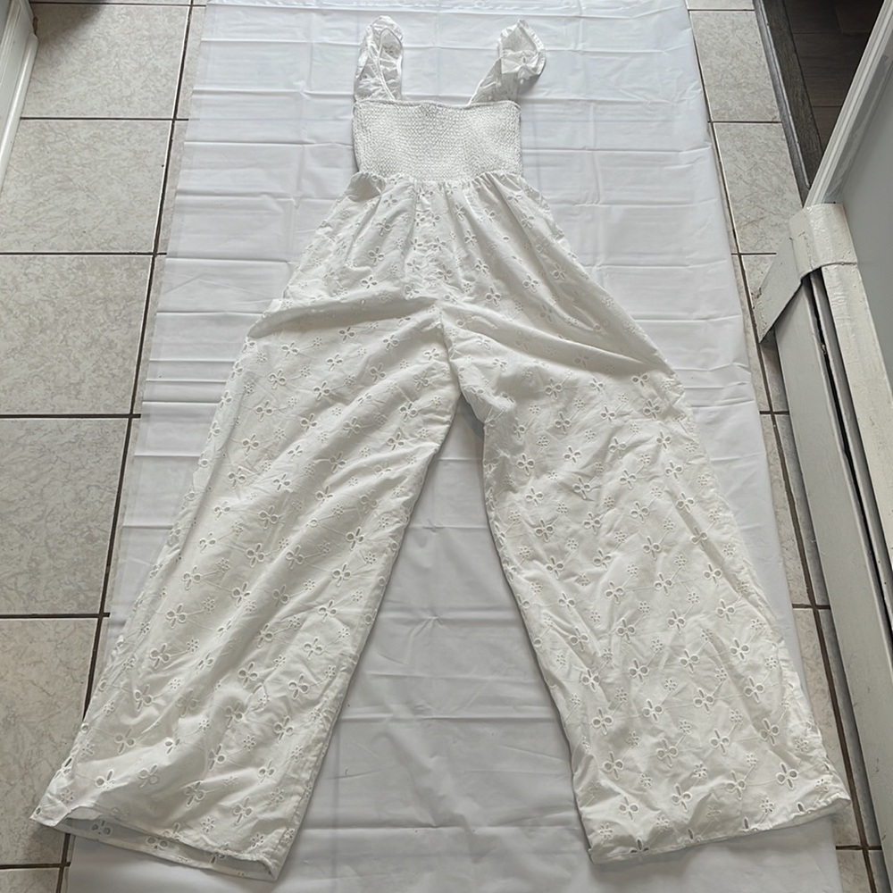Forever 21 women’s embroidered pant and halter top outfit - Picture 7 of 10